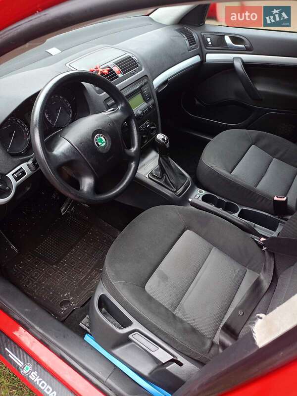 Лифтбек Skoda Octavia 2006 в Дубно