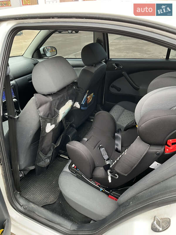 Лифтбек Skoda Octavia 2009 в Житомире