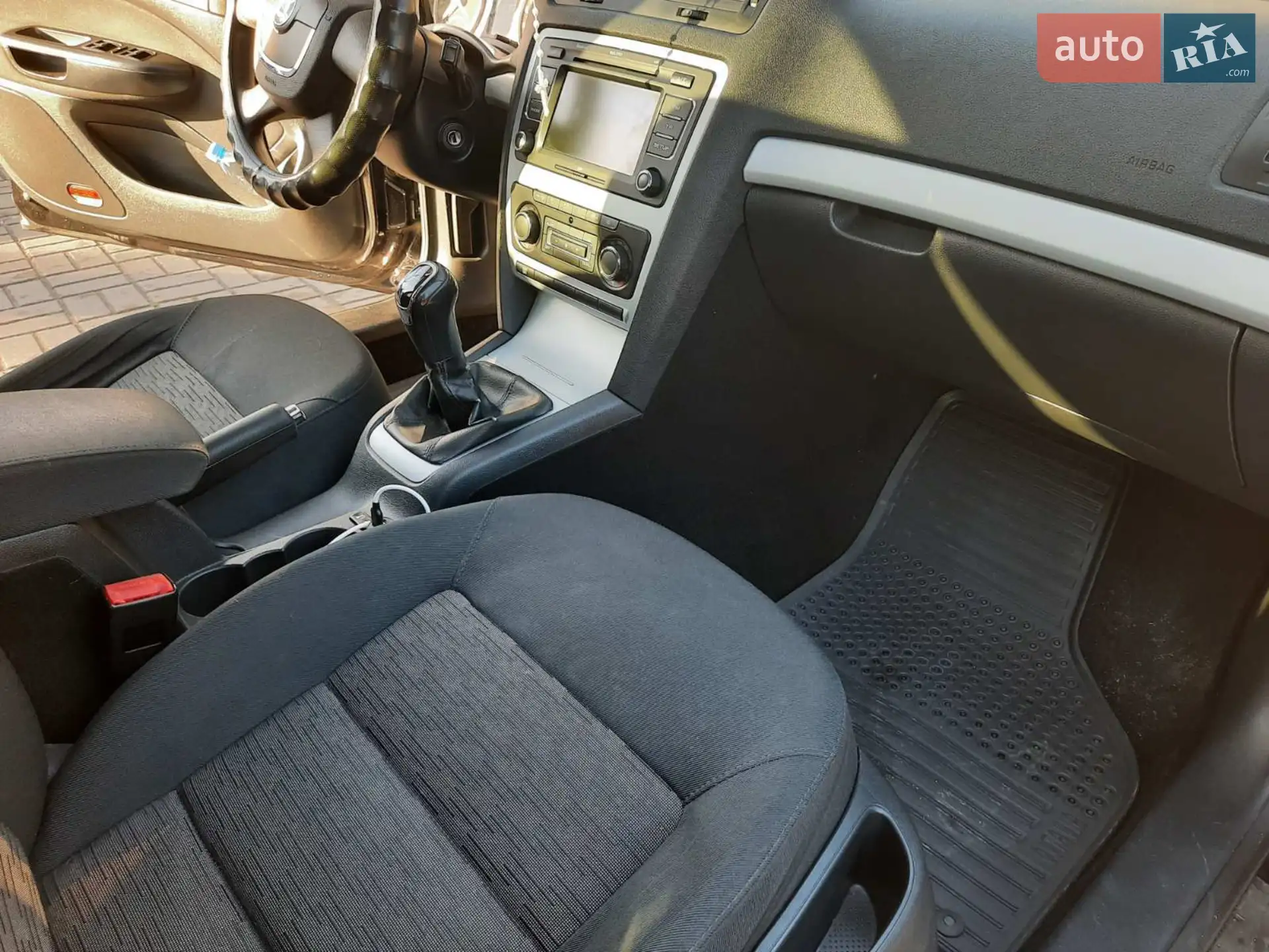 2011 Skoda Octavia - мініатюра 2