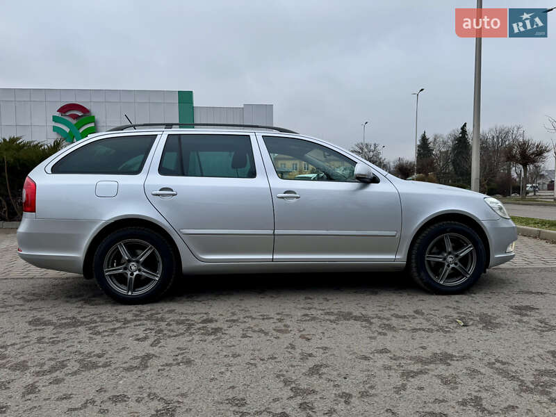 Универсал Skoda Octavia 2011 в Ужгороде
