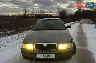 Лифтбек Skoda Octavia 2004 в Овруче