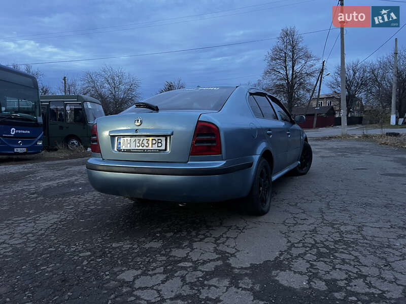 Лифтбек Skoda Octavia 2004 в Краматорске