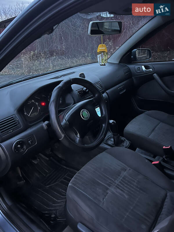 Лифтбек Skoda Octavia 2004 в Краматорске
