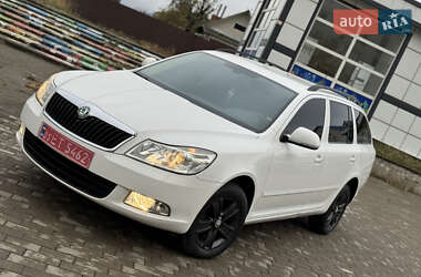 Універсал Skoda Octavia 2012 в Сумах