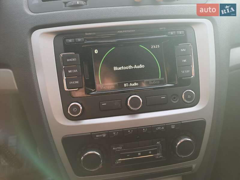 Универсал Skoda Octavia 2012 в Чернигове