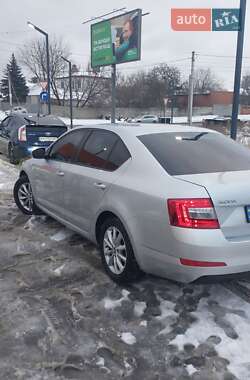 Лифтбек Skoda Octavia 2013 в 