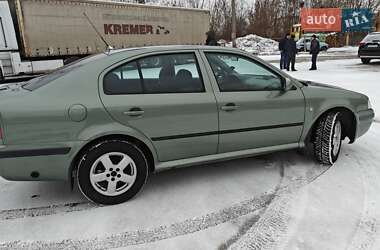 Ліфтбек Skoda Octavia 2003 в Чернігові