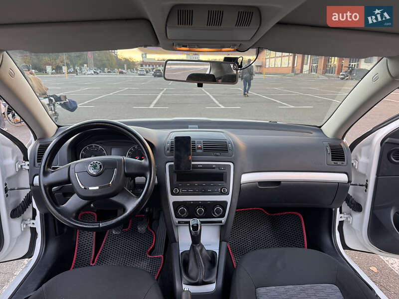 Ліфтбек Skoda Octavia 2009 в Києві фото 7 Ліфтбек Skoda Octavia 2009 в Києві
