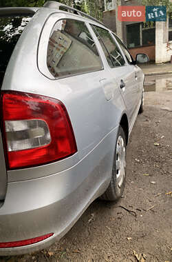 Универсал Skoda Octavia 2009 в 