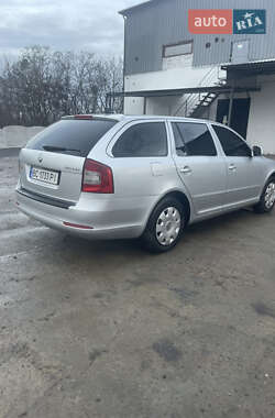 Універсал Skoda Octavia 2012 в Здолбуніві