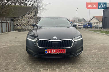 Лифтбек Skoda Octavia 2020 в Ужгороде