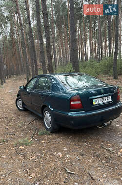 Лифтбек Skoda Octavia 1998 в 
