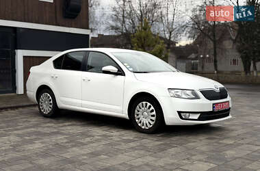 Лифтбек Skoda Octavia 2015 в Тячеве