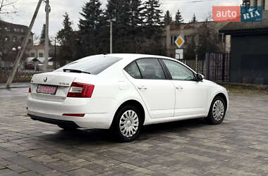 Лифтбек Skoda Octavia 2015 в Тячеве