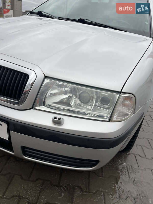 Лифтбек Skoda Octavia 2003 в Луцке