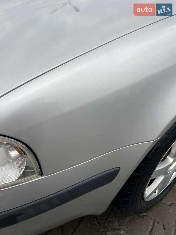 Лифтбек Skoda Octavia 2003 в Луцке