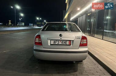 Ліфтбек Skoda Octavia 2010 в Ужгороді