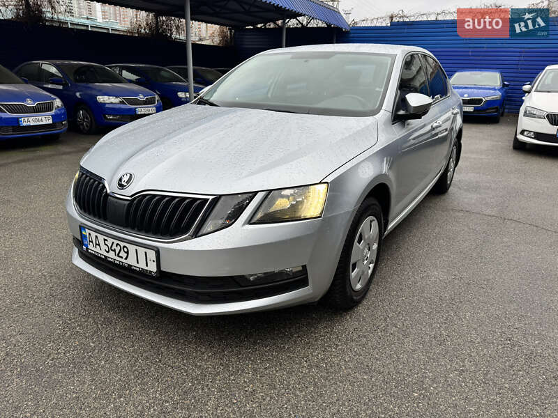 Ліфтбек Skoda Octavia 2019 в 