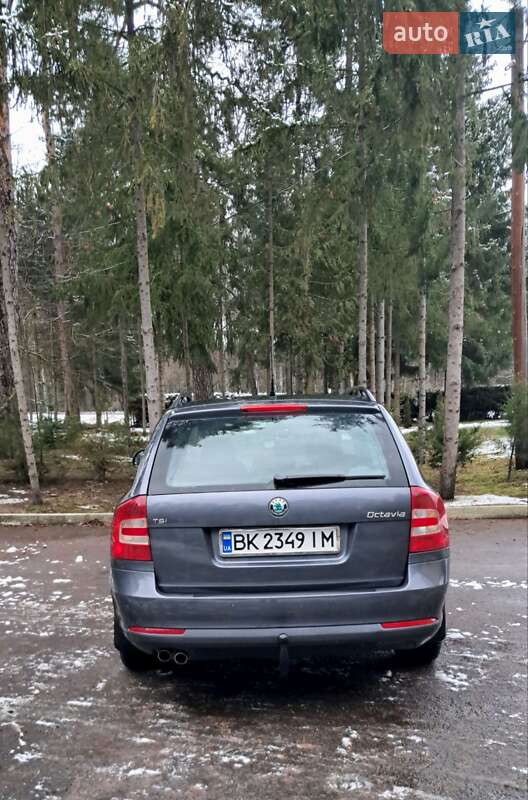 Универсал Skoda Octavia 2010 в Ровно