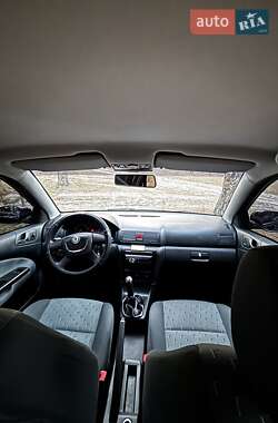 Лифтбек Skoda Octavia 2010 в 