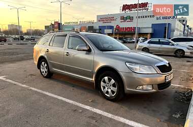 Универсал Skoda Octavia 2012 в 