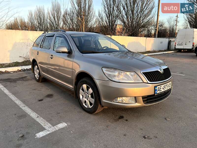 Універсал Skoda Octavia 2012 в Дніпрі