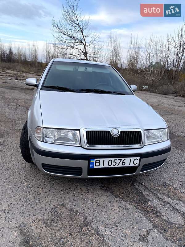 Ліфтбек Skoda Octavia 2005 в Нових Санжарах