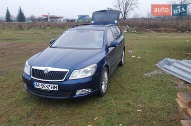 Універсал Skoda Octavia 2012 в Ізі