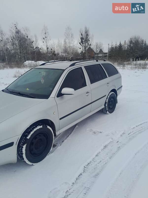 Універсал Skoda Octavia 2003 в Рокитному