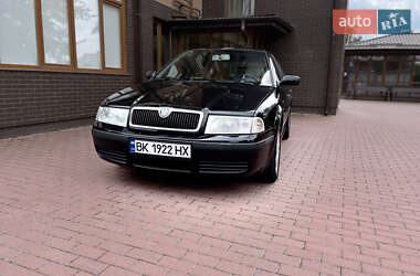 Ліфтбек Skoda Octavia 2004 в Рівному