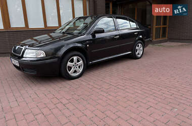 Ліфтбек Skoda Octavia 2004 в Рівному