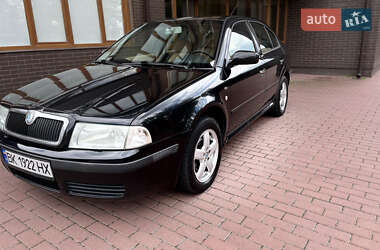 Ліфтбек Skoda Octavia 2004 в Рівному