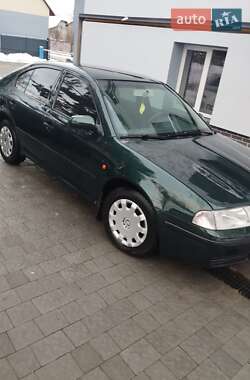 Ліфтбек Skoda Octavia 2002 в Самборі