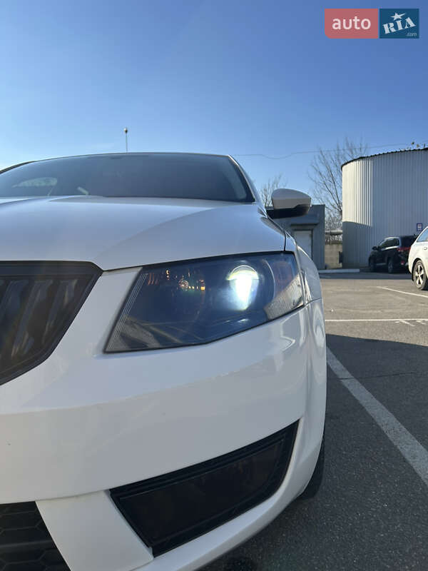 Лифтбек Skoda Octavia 2013 в Одессе