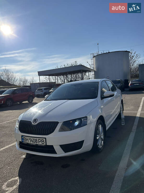 Лифтбек Skoda Octavia 2013 в Одессе