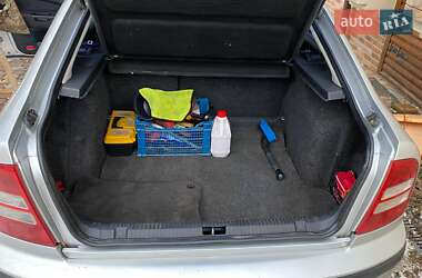 Лифтбек Skoda Octavia 2004 в 