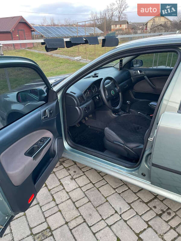 Лифтбек Skoda Octavia 2002 в Ивано-Франковске