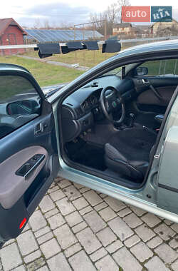 Лифтбек Skoda Octavia 2002 в 