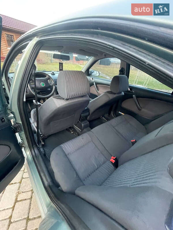 Лифтбек Skoda Octavia 2002 в Ивано-Франковске