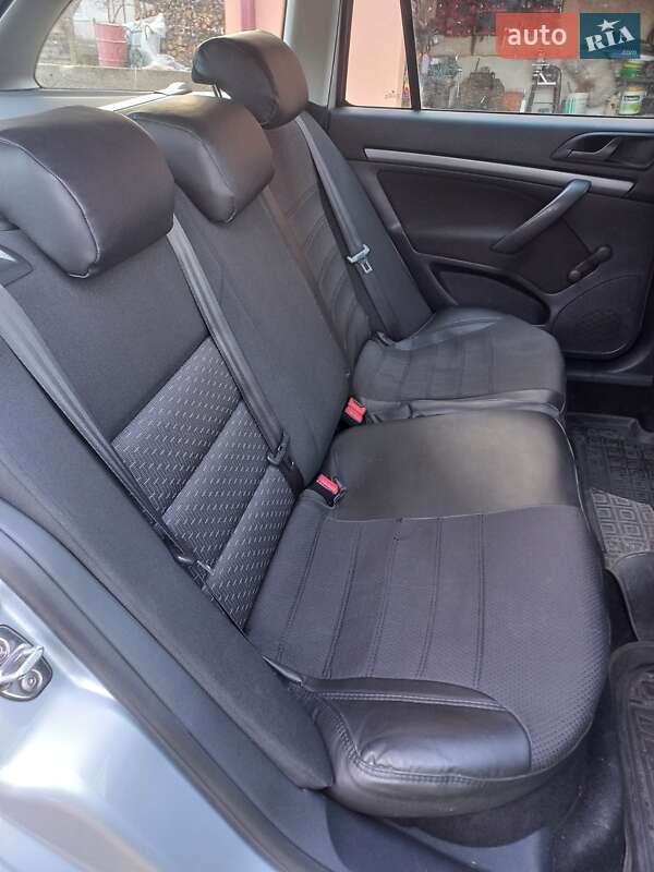 Универсал Skoda Octavia 2011 в Галиче