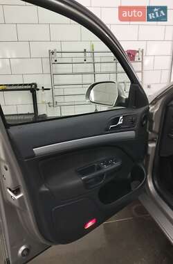 Универсал Skoda Octavia 2012 в 