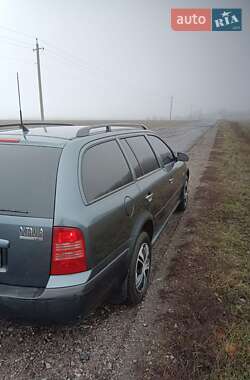Универсал Skoda Octavia 2004 в Ромнах