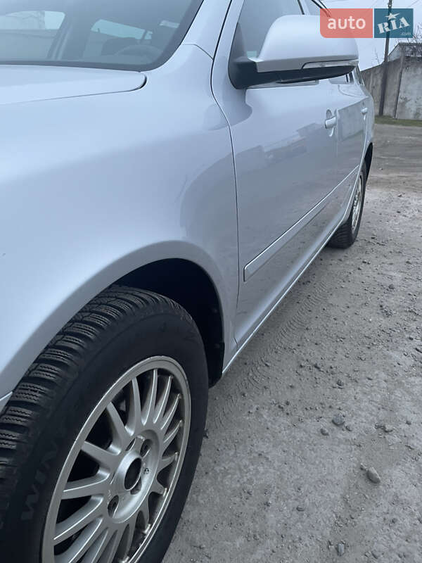 Універсал Skoda Octavia 2010 в Вознесенську