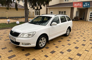 Универсал Skoda Octavia 2012 в 