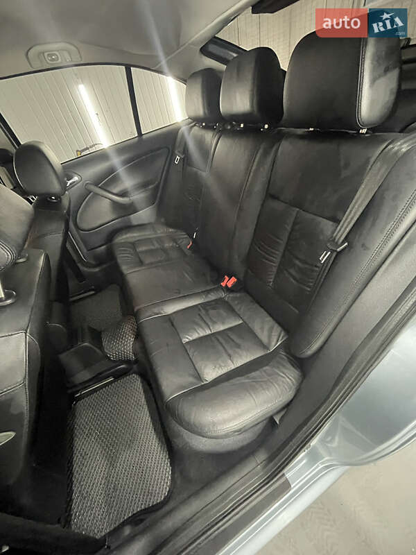 Лифтбек Skoda Octavia 2002 в Буске