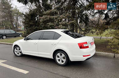 Лифтбек Skoda Octavia 2015 в 