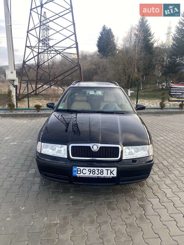 Универсал Skoda Octavia 2003 в Старом Самборе