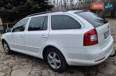 Универсал Skoda Octavia 2012 в Новомосковске