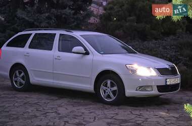 Универсал Skoda Octavia 2012 в Новомосковске