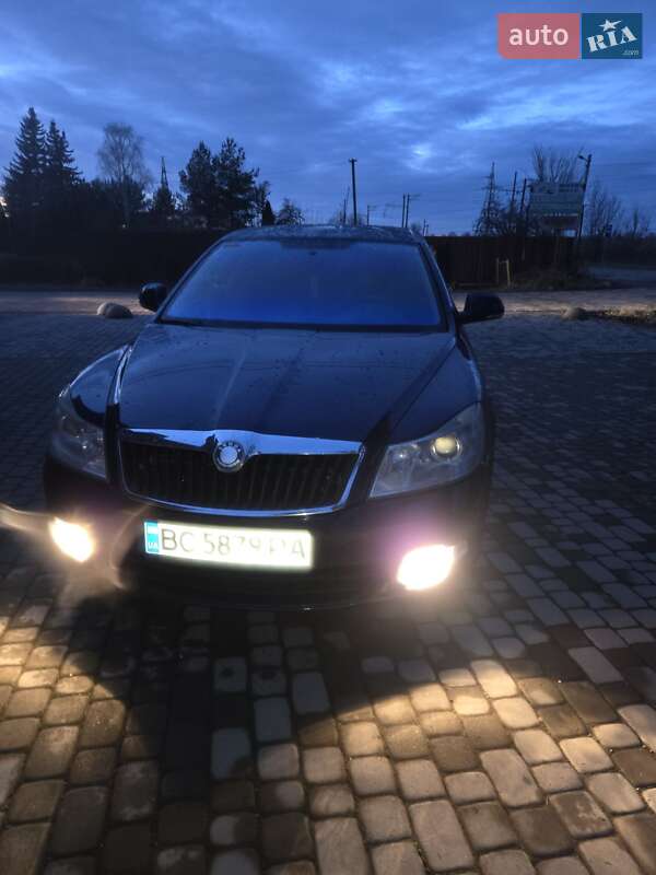 Ліфтбек Skoda Octavia 2010 в Самборі